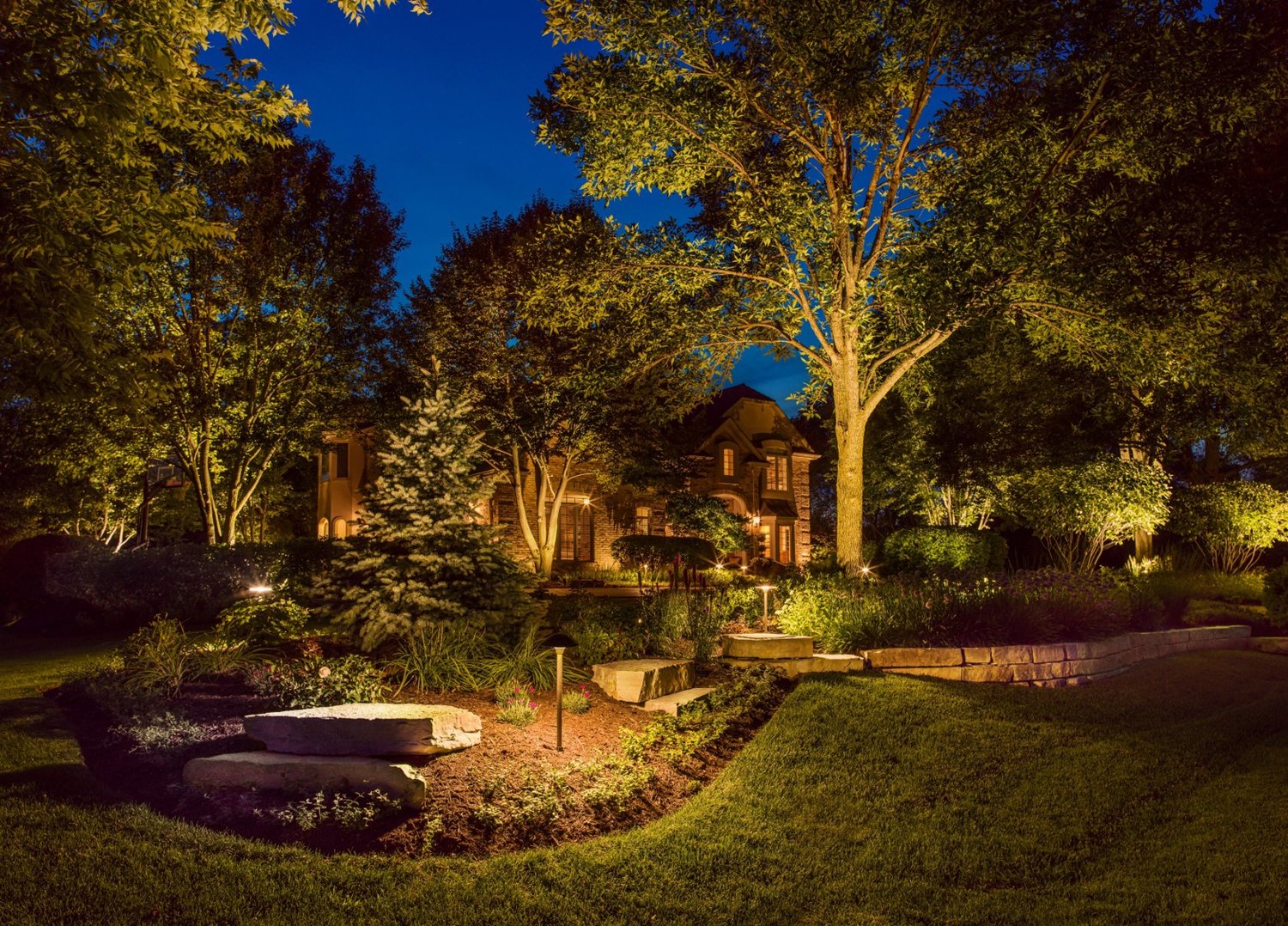 low voltage landscape lighting